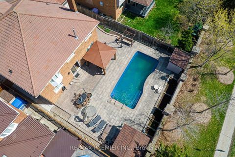 Photo 28 at 112 Bourbon Street, East Woodbridge, Vaughan