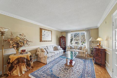 Photo 36 at 112 Bourbon Street, East Woodbridge, Vaughan