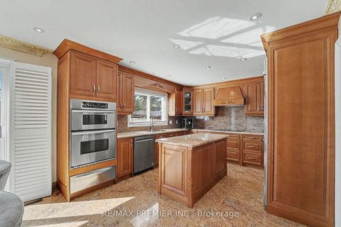 Photo 40 at 112 Bourbon Street, East Woodbridge, Vaughan
