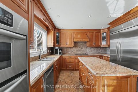 Photo 41 at 112 Bourbon Street, East Woodbridge, Vaughan