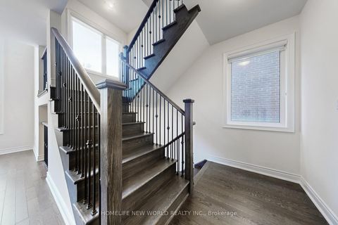 Photo 8 at 18 Bennington Road, Summerhill Estates, Newmarket