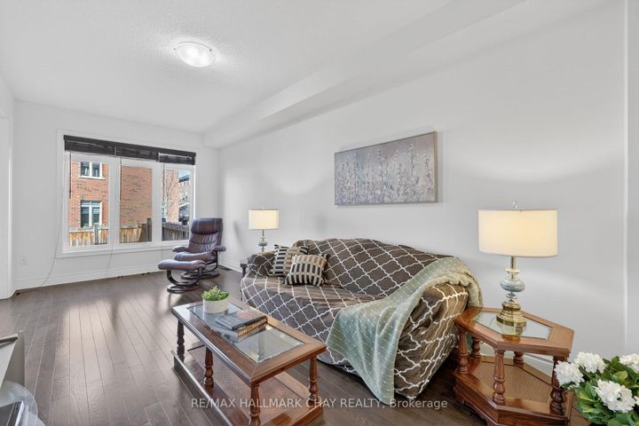 Photo 6 at 62 Fortis Crescent, Bradford, Bradford West Gwillimbury