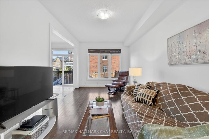 Photo 7 at 62 Fortis Crescent, Bradford, Bradford West Gwillimbury
