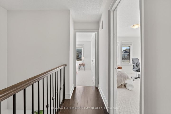 Photo 17 at 62 Fortis Crescent, Bradford, Bradford West Gwillimbury
