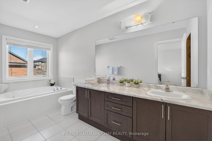 Photo 20 at 62 Fortis Crescent, Bradford, Bradford West Gwillimbury