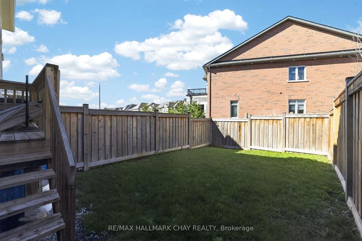 Photo 31 at 62 Fortis Crescent, Bradford, Bradford West Gwillimbury
