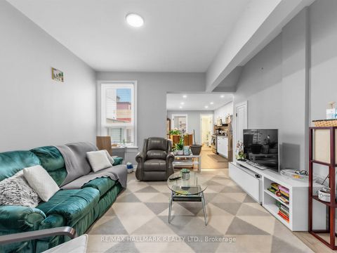 Photo 2 at 141 Palmerston Avenue, Little Italy, Toronto