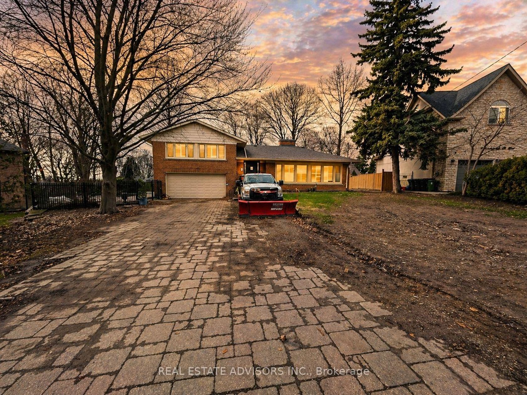 1 Lakehill Crescent, Cliffcrest, Toronto 