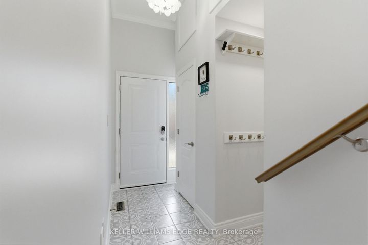 Photo 2 at 21 - 1520 Sixth Line, CP College Park, Oakville