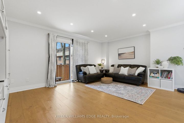 Photo 9 at 21 - 1520 Sixth Line, CP College Park, Oakville