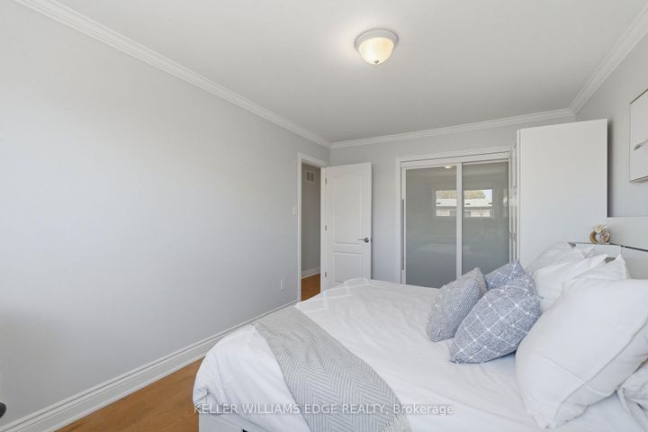 Photo 23 at 21 - 1520 Sixth Line, CP College Park, Oakville