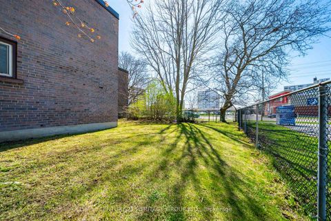 Photo 44 at 19 Candy Court Way, Newtonbrook West, Toronto