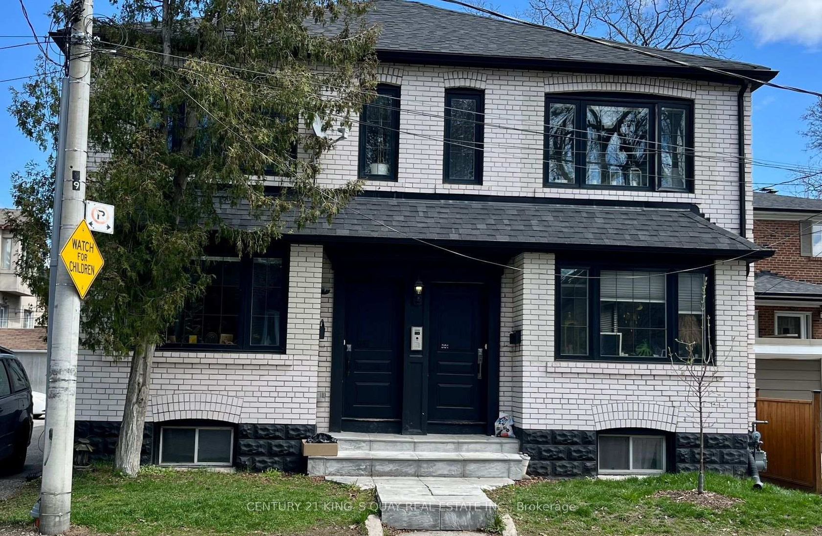 301 Cleveland Street, Mount Pleasant East, Toronto photo number 2
