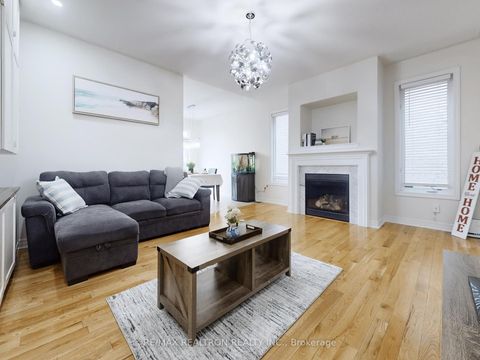 Photo 9 at 44 Westolivia Trail, Patterson, Vaughan