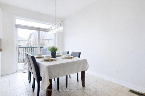 Photo 15 at 44 Westolivia Trail, Patterson, Vaughan