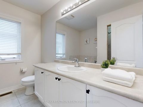 Photo 21 at 44 Westolivia Trail, Patterson, Vaughan