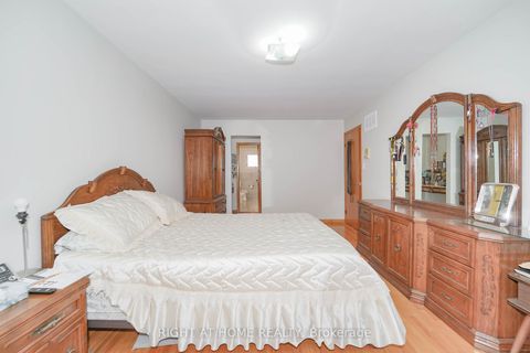Photo 18 at 2 Lapworth Crescent, Steeles, Toronto