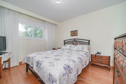 Photo 21 at 2 Lapworth Crescent, Steeles, Toronto