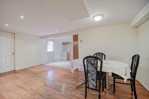 Photo 29 at 2 Lapworth Crescent, Steeles, Toronto