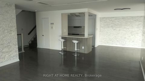 Photo 13 at 2803 - 33 Harbour Square, Waterfront Communities C1, Toronto