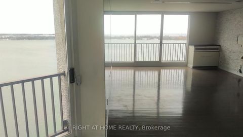Photo 14 at 2803 - 33 Harbour Square, Waterfront Communities C1, Toronto