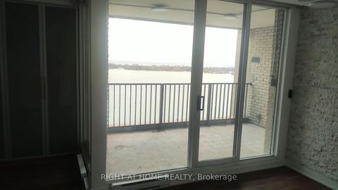 Photo 17 at 2803 - 33 Harbour Square, Waterfront Communities C1, Toronto