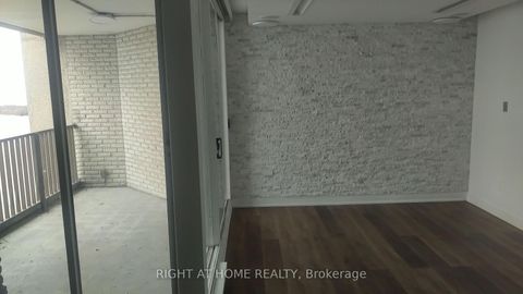 Photo 18 at 2803 - 33 Harbour Square, Waterfront Communities C1, Toronto