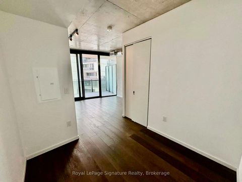 Photo 6 at 514 - 21 Lawren Harris Square, Waterfront Communities C8, Toronto