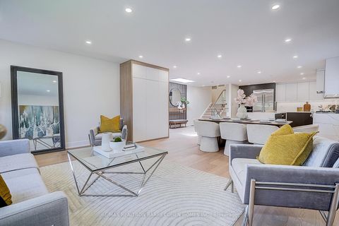 Photo 4 at 34 Elliotwood Court, Windfields, Toronto