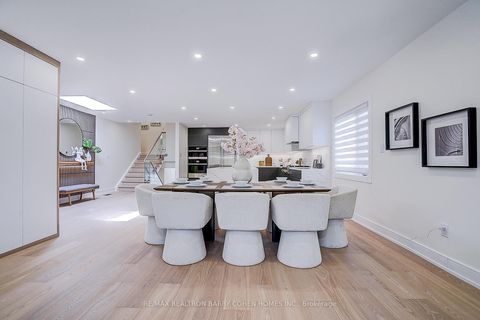 Photo 5 at 34 Elliotwood Court, Windfields, Toronto