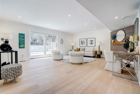 Photo 20 at 34 Elliotwood Court, Windfields, Toronto