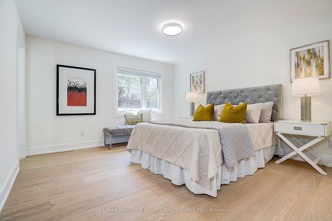 Photo 24 at 34 Elliotwood Court, Windfields, Toronto