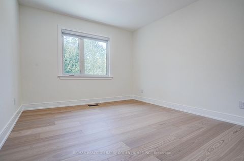 Photo 28 at 34 Elliotwood Court, Windfields, Toronto