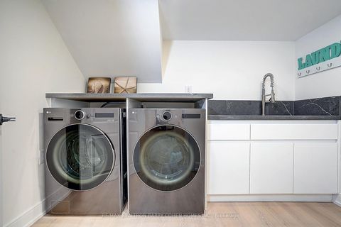 Photo 38 at 34 Elliotwood Court, Windfields, Toronto