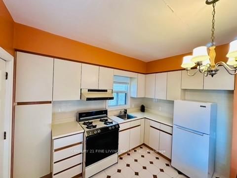 Photo 7 at 382 Roxton Road, Little Italy, Toronto