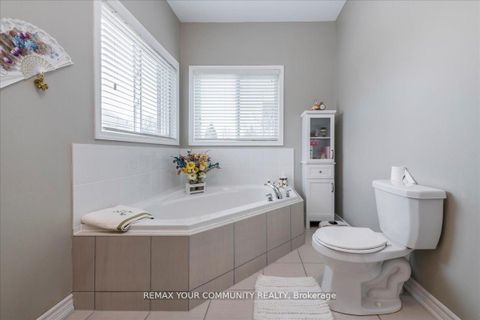 Photo 8 at 760 Freemont Court, Alcona, Innisfil