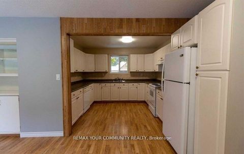 Photo 2 at 781 Edward Street, Rural Innisfil, Innisfil