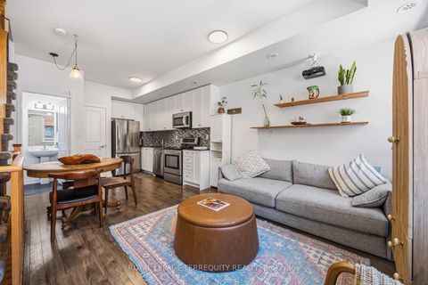 Photo 4 at 43 - 869 Wilson Avenue, CFB, Toronto
