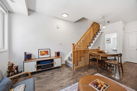 Photo 6 at 43 - 869 Wilson Avenue, CFB, Toronto
