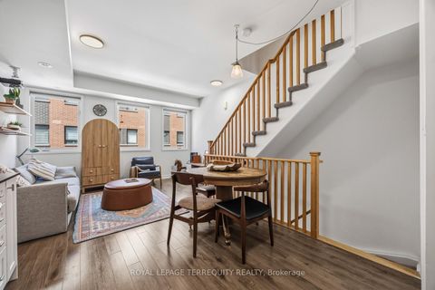 Photo 8 at 43 - 869 Wilson Avenue, CFB, Toronto