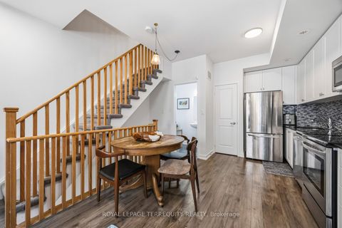 Photo 9 at 43 - 869 Wilson Avenue, CFB, Toronto