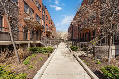 Photo 31 at 43 - 869 Wilson Avenue, CFB, Toronto