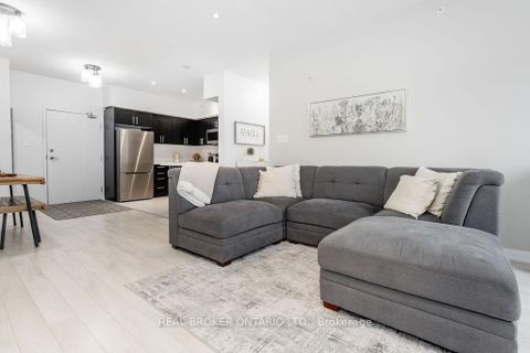 Photo 16 at 609 - 304 ESSA Road, 400 West, Barrie