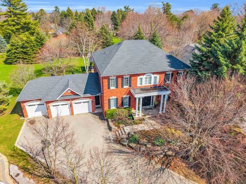 Photo 4 at 70 English Daisy Court, Kleinburg, Vaughan