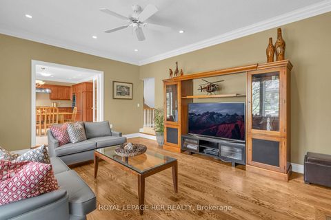 Photo 15 at 70 English Daisy Court, Kleinburg, Vaughan