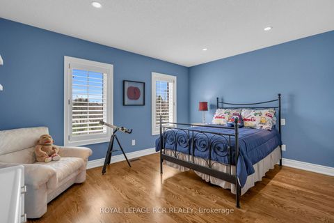 Photo 24 at 70 English Daisy Court, Kleinburg, Vaughan
