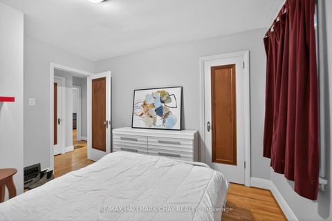 Photo 16 at 68 Drury Lane, Wellington, Barrie