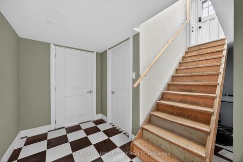 Photo 19 at 68 Drury Lane, Wellington, Barrie