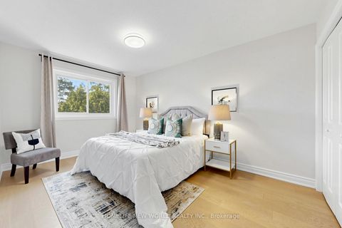 Photo 13 at 10 Hines Drive, Hillcrest Village, Toronto