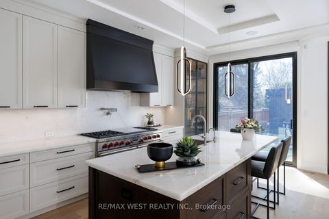 Photo 13 at 64 Thompson Avenue, Queensway, Toronto